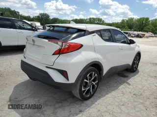 2018 Toyota C-HR XLE z VIN NMTKHMBX7JR035814, wystawiony jako Copart lot #56830125 z przebiegiem 106 843 mil mil oraz Czysty tytuł • Clean title. Historia ofert i sprzedaży dostępna na DreamBid. Obrazek 3.