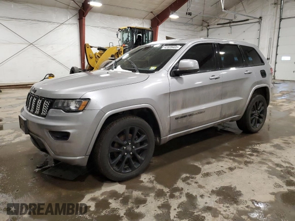 2017 Jeep Grand Cherokee Laredo with VIN 1C4RJFAG5HC700626, listed as a Copart auction lot 42699405 with 118,111 mi miles and Salvage Title. Bid and sale history available at carsss.com. Image 1.