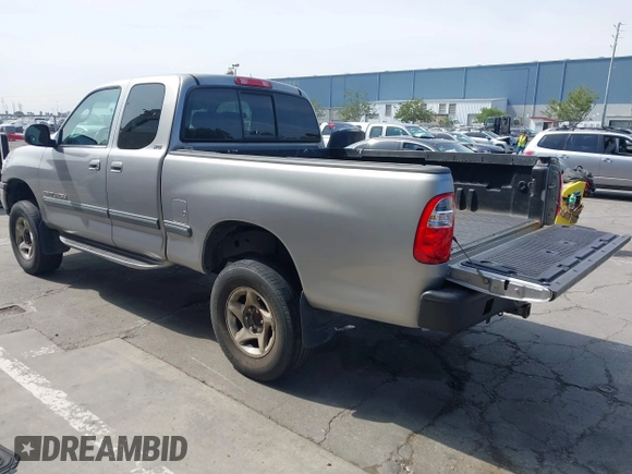 2001 Toyota Tundra SR5 with VIN 5TBRN34101S151862, listed as a IAAI auction lot 42130664 with 228,990 mi miles and . Bid and sale history available at DreamBid. Image 3.