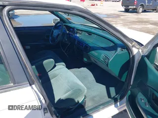 1995 Mercury Sable GS z VIN 1MELM50U1SA631336, wystawiony jako IAAI lot #41629505 z przebiegiem 178 550 mil mil oraz . Historia ofert i sprzedaży dostępna na DreamBid. Obrazek 5.