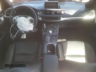2013 Lexus CT 200h z VIN JTHKD5BH0D2169196, wystawiony jako Copart lot #52143515 z przebiegiem 170 875 mil mil oraz Szkody całkowita. Historia ofert i sprzedaży dostępna na DreamBid. Obrazek 8.