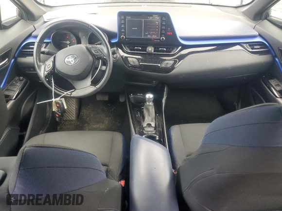 2022 Toyota C-HR XLE z VIN NMTKHMBX8NR141470, wystawiony jako Copart lot #55233465 z przebiegiem 35 900 mil mil oraz Szkoda całkowita • Salvage title. Historia ofert i sprzedaży dostępna na DreamBid. Obrazek 8.