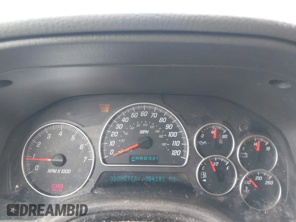 2004 GMC Envoy SLE with VIN 1GKDT13SX42357048, listed as a IAAI auction lot 41601126 with 304,101 mi miles. Bid and sale history available at carsss.com. Image 7.