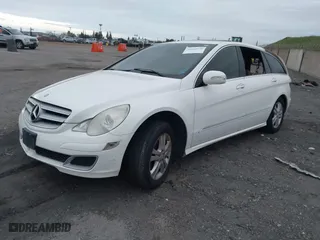 2006 Mercedes-Benz R-Class 3.5L with VIN 4JGCB65E56A008110, listed as a IAAI auction lot 41893990 with 1 mi miles. Bid and sale history available at carsss.com. Image 2.