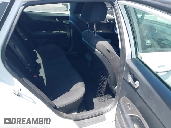 2019 Kia Optima LX with VIN 5XXGT4L30KG335926, listed as a IAAI auction lot 41986835 with 114,309 mi miles. Bid and sale history available at carsss.com. Image 8.