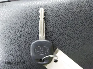 2017 Toyota Tundra SR z VIN 5TFUY5F14HX666949, wystawiony jako IAAI lot #41685402 z przebiegiem 108 628 mil mil oraz . Historia ofert i sprzedaży dostępna na DreamBid. Obrazek 11.
