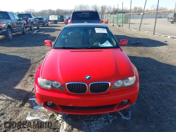 2006 BMW 3 Series 325Ci with VIN WBABW33486PX86165, listed as a IAAI auction lot 41719500 with 81,789 mi miles. Bid and sale history available at carsss.com. Image 12.