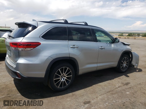 2018 Toyota Highlander SE with VIN 5TDJZRFH3JS895705, listed as a Copart auction lot 58028185 with 23,800 mi miles and Salvage title. Bid and sale history available at DreamBid. Image 3.