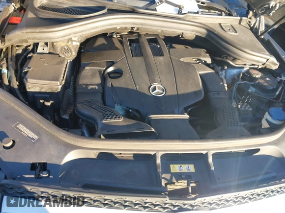 2015 Mercedes-Benz GL-Class GL 450 with VIN 4JGDF6EEXFA471143, listed as a IAAI auction lot 41062987 with 134,674 mi miles. Bid and sale history available at carsss.com. Image 10.