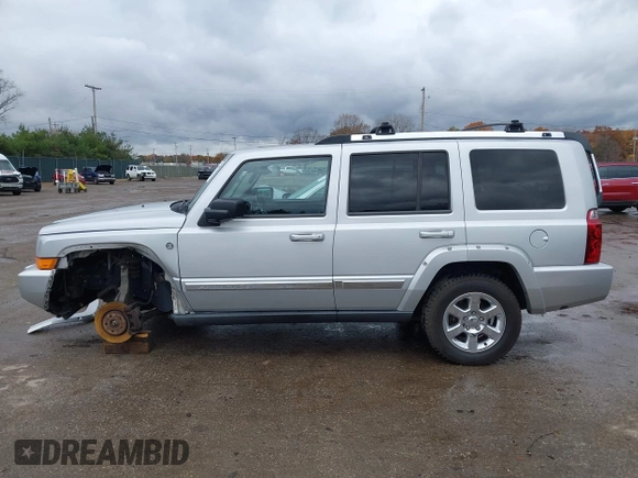 2008 Jeep Commander Limited with VIN 1J8HG58N68C124949, listed as a IAAI auction lot 40725093 with 180,307 mi miles. Bid and sale history available at carsss.com. Image 15.