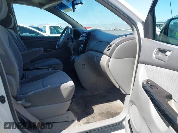 2005 Toyota Sienna CE with VIN 5TDZA23C95S364802, listed as a IAAI auction lot 42164931 with 201,737 mi miles and . Bid and sale history available at DreamBid. Image 5.