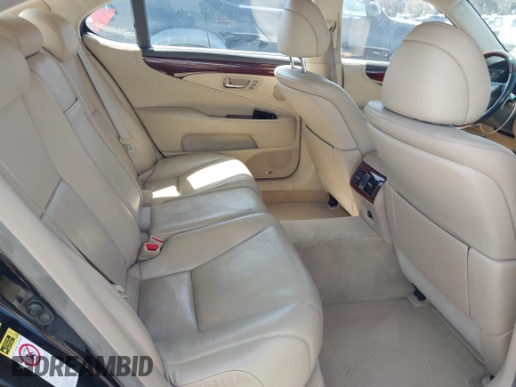 2007 Lexus LS 460 L z VIN JTHGL46F375001759, wystawiony jako IAAI lot #41959744 z przebiegiem 144 668 mil mil oraz . Historia ofert i sprzedaży dostępna na DreamBid. Obrazek 8.