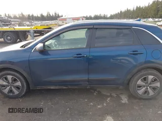 2017 Kia Niro LX with VIN KNDCB3LC0H5104761, listed as a IAAI auction lot 41516734 with 110,486 mi miles. Bid and sale history available at carsss.com. Image 15.