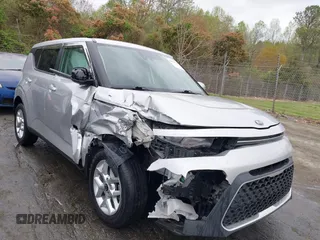 2021 Kia Soul S with VIN KNDJ23AU1M7763711, listed as a IAAI auction lot 41923709 with 34,512 mi miles and . Bid and sale history available at DreamBid. Image 1.