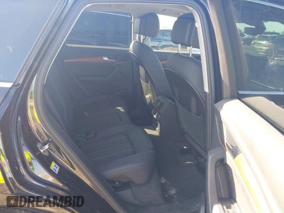 2023 Audi Q5 S line Premium Plus z VIN WA1EAAFY5P2128250, wystawiony jako IAAI lot #40666613 z przebiegiem 27 940 mil mil oraz . Historia ofert i sprzedaży dostępna na DreamBid. Obrazek 8.