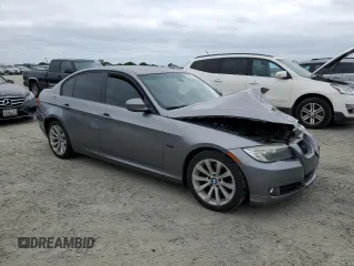 2011 BMW 3 Series 328i с VIN WBAPH5G58BNM76618, выставлен на аукционе Copart как лот 53556465 с пробегом 137 118 миль миль и Списание • Salvage title. История ставок и продаж доступна на DreamBid. Изображение 4.