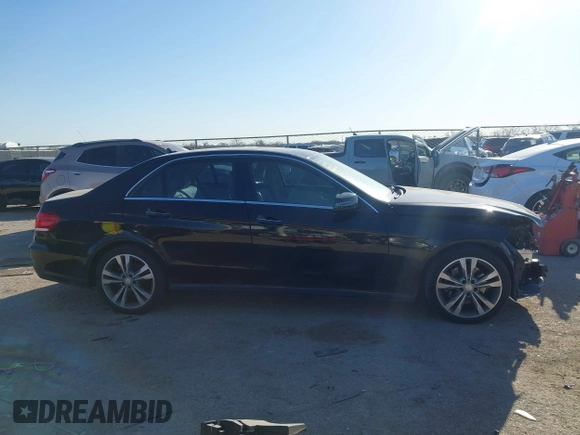 2014 Mercedes-Benz E-Class E 350 Sport with VIN WDDHF5KB0EA789299, listed as a IAAI auction lot 41763844 with 105,253 mi miles. Bid and sale history available at carsss.com. Image 13.