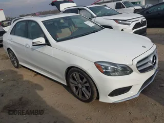 2014 Mercedes-Benz E 350 Sport с VIN WDDHF5KB0EA976235, выставлен на аукционе IAAI как лот 41655739 с пробегом 138 364 миль миль и . История ставок и продаж доступна на DreamBid. Изображение 1.