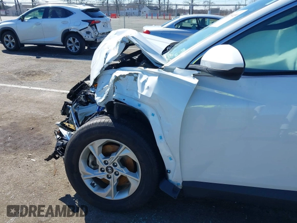 2024 Hyundai Tucson SEL with VIN KM8JBCDE6RU285231, listed as a IAAI auction lot 41757409 with 18,319 mi miles and . Bid and sale history available at carsss.com. Image 6.