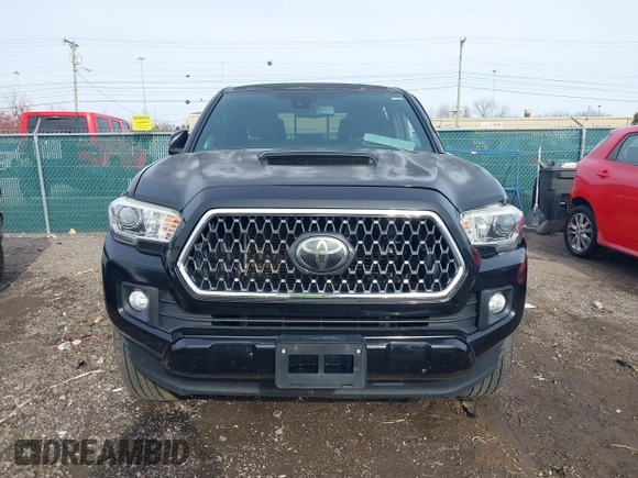 2018 Toyota Tacoma SR5 with VIN 3TMAZ5CN6JM055632, listed as a IAAI auction lot 40751593 with 125,663 mi miles and . Bid and sale history available at DreamBid. Image 13.