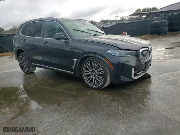 2024 BMW X5 xDrive40i with VIN 5UX23EU00R9U62752, listed as a Copart auction lot 85104184 with 23,547 mi miles and Salvage Title. Bid and sale history available at carsss.com. Image 11.