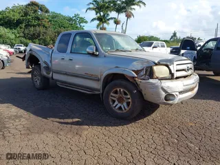 2004 Toyota Tundra SR5 with VIN 5TBRT34114S454112, listed as a IAAI auction lot 40984693 with 189,642 mi miles. Bid and sale history available at carsss.com. Image 1.