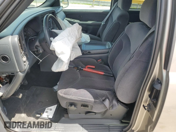 2001 GMC Sierra 1500 SLE z VIN 2GTEC19TX11393656, wystawiony jako Copart lot #56097465 z przebiegiem 133 629 mil mil oraz Szkoda całkowita • Salvage title. Historia ofert i sprzedaży dostępna na DreamBid. Obrazek 7.