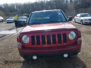 2014 Jeep Patriot Latitude with VIN 1C4NJRFB0ED628074, listed as a IAAI auction lot 41946451 with 92,118 mi miles and . Bid and sale history available at carsss.com. Image 12.