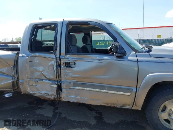 2006 Chevrolet Silverado 1500 LT3 with VIN 1GCEK19Z66Z230380, listed as a IAAI auction lot 42115251 with 169,072 mi miles and . Bid and sale history available at DreamBid. Image 13.