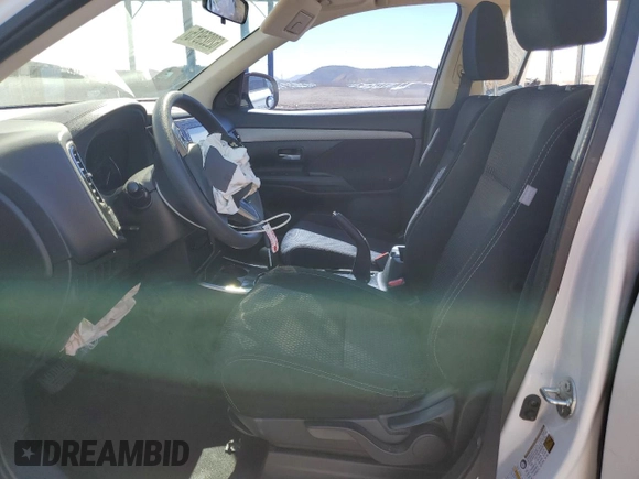2018 Mitsubishi Outlander ES with VIN JA4AD2A36JZ021942, listed as a Copart auction lot 62025915 with 92,995 mi miles and Salvage title. Bid and sale history available at DreamBid. Image 7.