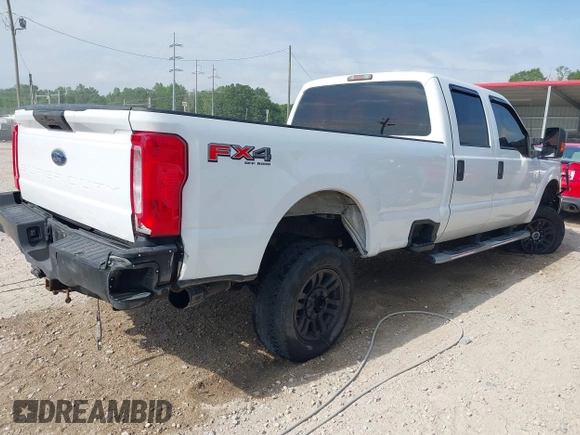 2012 Ford F-250 XL with VIN 1FT7W2B61CEA07489, listed as a IAAI auction lot 42036011 with 249,546 mi miles and . Bid and sale history available at DreamBid. Image 4.