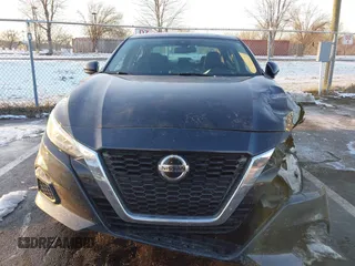 2021 Nissan Altima 2.5 SV with VIN 1N4BL4DV7MN314546, listed as a IAAI auction lot 41416739 with 81,585 mi miles. Bid and sale history available at carsss.com. Image 12.
