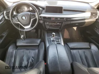 2015 BMW X5 xDrive35i z VIN 5UXKR0C5XF0K55803, wystawiony jako Copart lot #57133455 z przebiegiem 169 417 mil mil oraz Czysty tytuł • Clean title. Historia ofert i sprzedaży dostępna na DreamBid. Obrazek 8.
