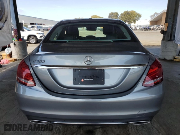 2016 Mercedes-Benz C 300 z VIN 55SWF4JB3GU112592, wystawiony jako Copart lot #60568945 z przebiegiem 43 017 mil mil oraz Szkoda całkowita • Salvage title. Historia ofert i sprzedaży dostępna na DreamBid. Obrazek 6.