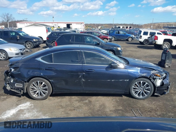2019 Lexus ES 350 with VIN 58ABZ1B13KU043290, listed as a IAAI auction lot 41694086 with 72,984 mi miles and . Bid and sale history available at DreamBid. Image 14.