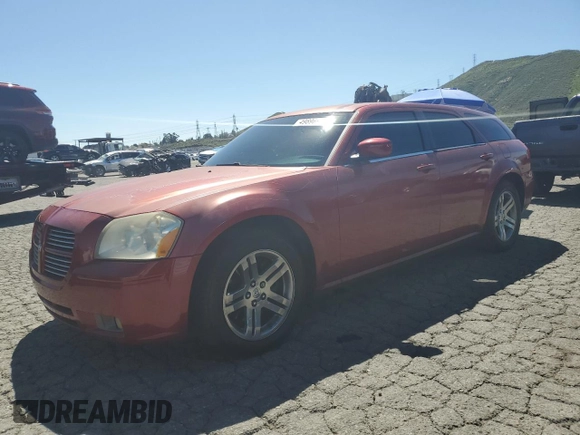 2006 Dodge Magnum R/T z VIN 2D4GV57256H121134, wystawiony jako Copart lot #49896945 z przebiegiem 83 640 mil mil oraz Szkody całkowita. Historia ofert i sprzedaży dostępna na DreamBid. Obrazek 1.
