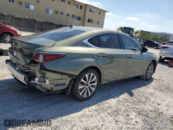 2021 Lexus ES with VIN 58ADZ1B15MU095077, listed as a Copart auction lot 52925445 with 41,635 mi miles and Non Repairable. Bid and sale history available at carsss.com. Image 3.