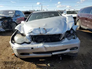 2002 Mercedes-Benz C 230/260/280/320 with VIN WDBRF64J02F194555, listed as a Copart auction lot 42923725 with 140,312 mi miles and Salvage Title. Bid and sale history available at DreamBid. Image 5.