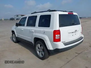 2014 Jeep Patriot Latitude with VIN 1C4NJPFA3ED618523, listed as a IAAI auction lot 41750625 with Not Provided miles and . Bid and sale history available at carsss.com. Image 3.