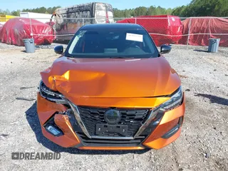 2022 Nissan Sentra SR z VIN 3N1AB8DV2NY308788, wystawiony jako IAAI lot #41999775 z przebiegiem 33 024 mil mil oraz . Historia ofert i sprzedaży dostępna na DreamBid. Obrazek 12.