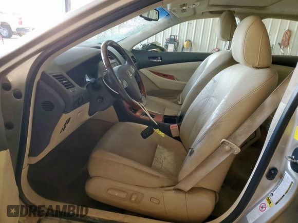 2010 Lexus ES 330 z VIN JTHBK1EG2A2409751, wystawiony jako Copart lot #57154485 z przebiegiem 103 033 mil mil oraz Szkoda całkowita • Salvage title. Historia ofert i sprzedaży dostępna na DreamBid. Obrazek 7.