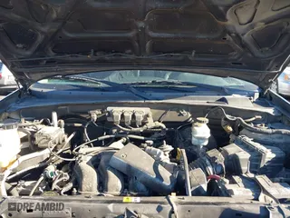 2005 Ford Escape Limited with VIN 1FMCU94165KE32639, listed as a IAAI auction lot 41960732 with 204,979 mi miles. Bid and sale history available at carsss.com. Image 10.