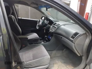 2003 Honda Accord LX z VIN 1HGCM66313A077241, wystawiony jako IAAI lot #41868347 z przebiegiem 252 512 mil mil oraz . Historia ofert i sprzedaży dostępna na DreamBid. Obrazek 5.