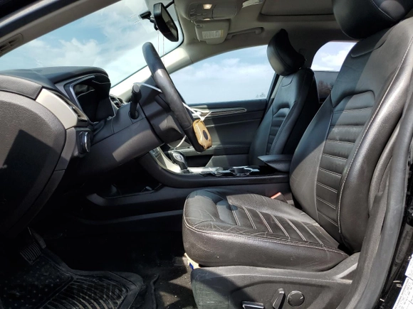 2016 Ford Fusion SE with VIN 3FA6P0HDXGR363287, listed as a Copart auction lot 71837404 with 70,135 mi miles and Non repairable. Bid and sale history available at DreamBid. Image 7.