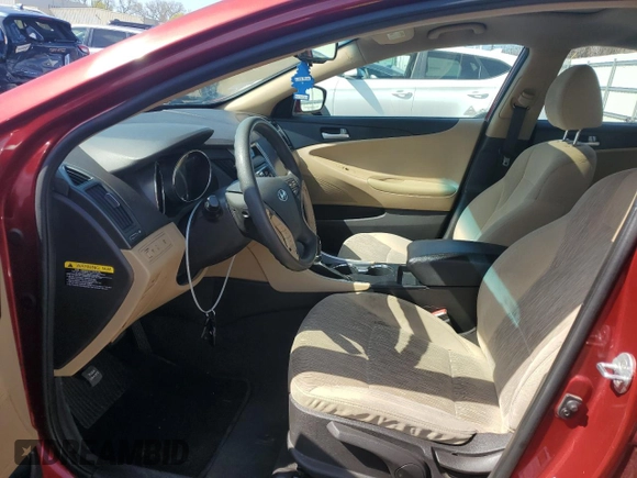 2013 Hyundai Sonata GLS z VIN 5NPEB4AC1DH535427, wystawiony jako Copart lot #54202555 z przebiegiem 125 878 mil mil oraz Szkoda całkowita • Salvage title. Historia ofert i sprzedaży dostępna na DreamBid. Obrazek 7.