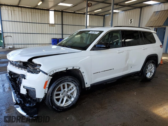 2023 Jeep Grand Cherokee Laredo z VIN 1C4RJKAG2P8776623, wystawiony jako Copart lot #53134765 z przebiegiem 50 413 mil mil oraz Czysty tytuł • Clean title. Historia ofert i sprzedaży dostępna na DreamBid. Obrazek 1.