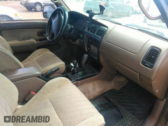 1998 Toyota 4Runner SR5 z VIN JT3HN86R3W0177146, wystawiony jako IAAI lot #42073056 z przebiegiem 318 147 mil mil oraz . Historia ofert i sprzedaży dostępna na DreamBid. Obrazek 5.