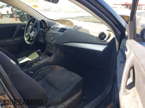 2012 Mazda 3 i Touring z VIN JM1BL1L87C1593877, wystawiony jako IAAI lot #41839090 z przebiegiem 175 624 mil mil oraz . Historia ofert i sprzedaży dostępna na DreamBid. Obrazek 5.