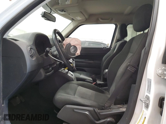 2015 Jeep Patriot Latitude with VIN 1C4NJRFB6FD395965, listed as a Copart auction lot 59615285 with 128,112 mi miles and Non repairable. Bid and sale history available at DreamBid. Image 7.