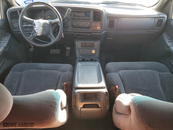 2000 Chevrolet Silverado 2500 LS with VIN 1GCFC29U7YE331000, listed as a Copart auction lot 47569685 with 350,282 mi miles and Salvage Title. Bid and sale history available at carsss.com. Image 8.